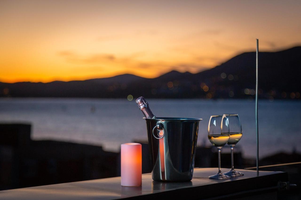 Apartment Alegria In Okrug With Heated Pool, Sea View, Jacuzzi, Wifi Trogir Luaran gambar